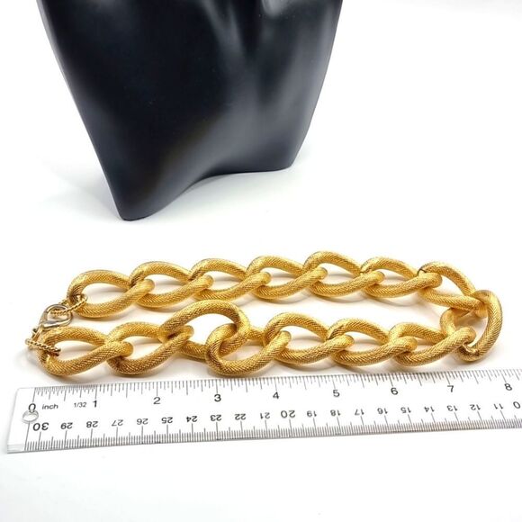 VINTAGE CHAIN LINK CHOKER NECKLACE - Picture 5 of 7